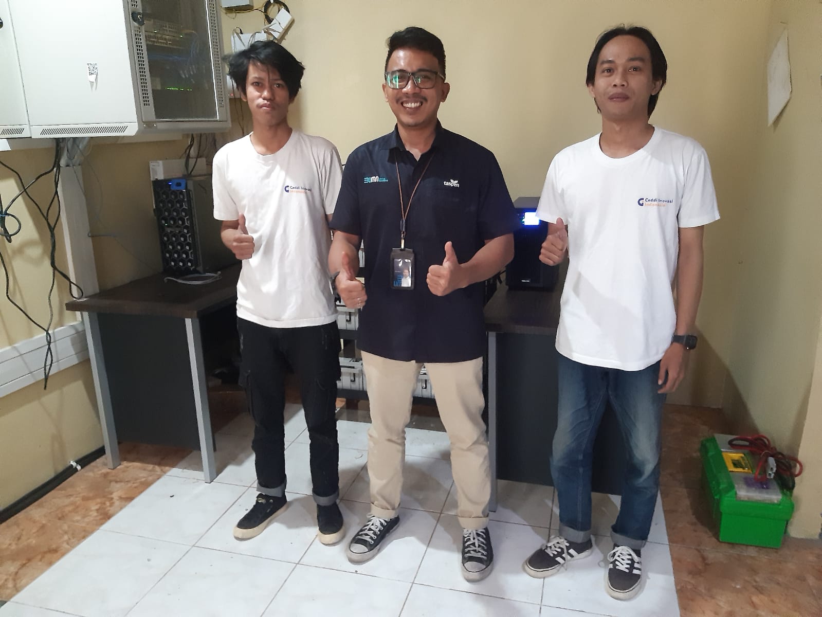 Pemasangan UPS di Kantor Taspen Bone